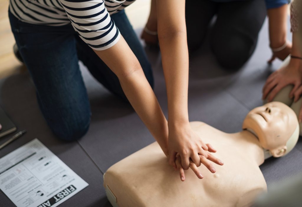 Guarding First Aid LIFEGUARD CERTIFICATIONS - Go Lifeguarding