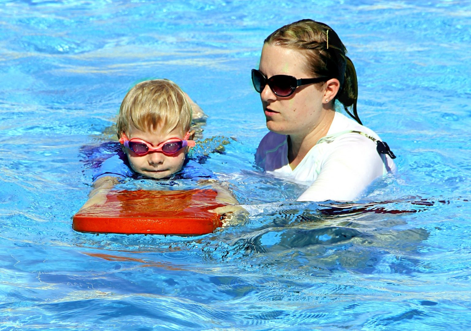 Resort Lifeguard Jobs Pool Attendants Go Lifeguarding